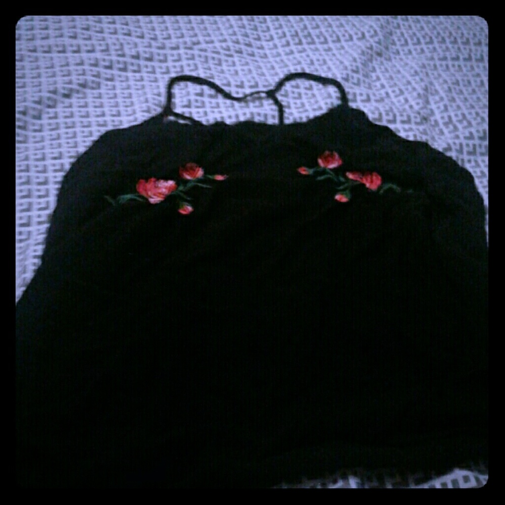 Rose vine black shirt